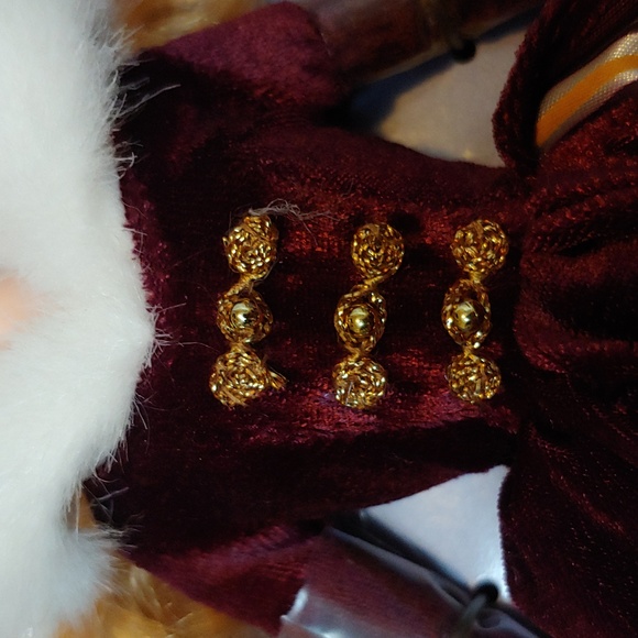 Y2K Limited Edition Victorian Ice Skater Barbie - Picture 3 of 9